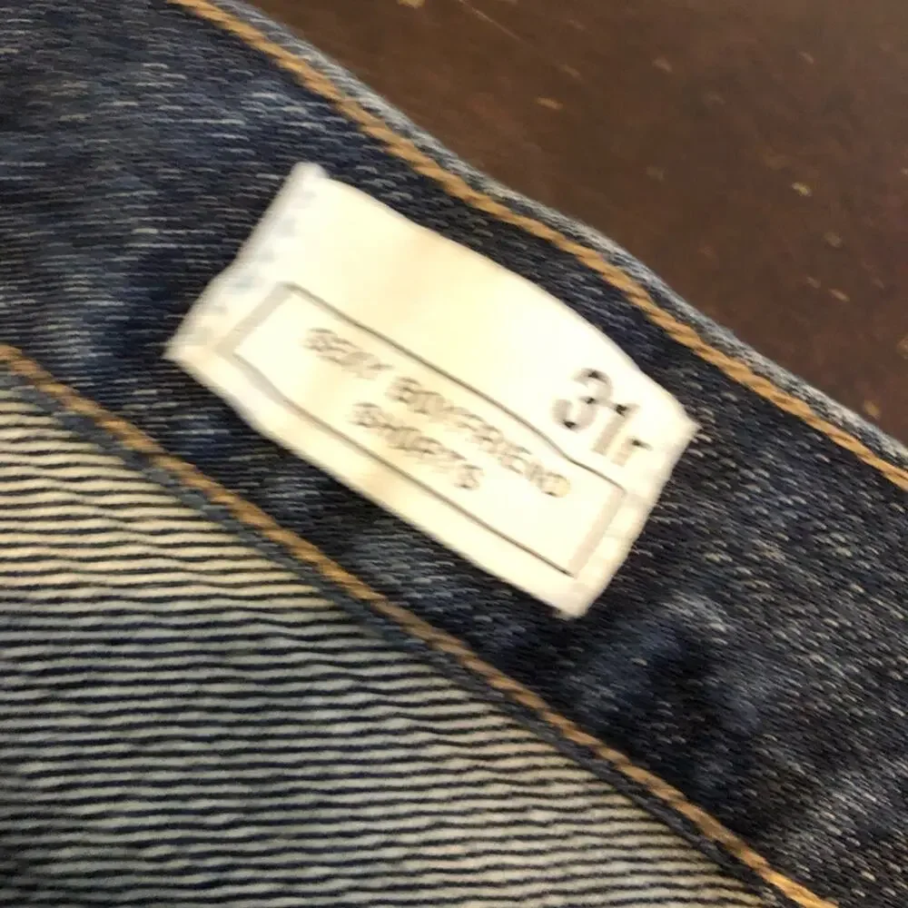 Gap boyfriend jean shorts size 12 or 31R